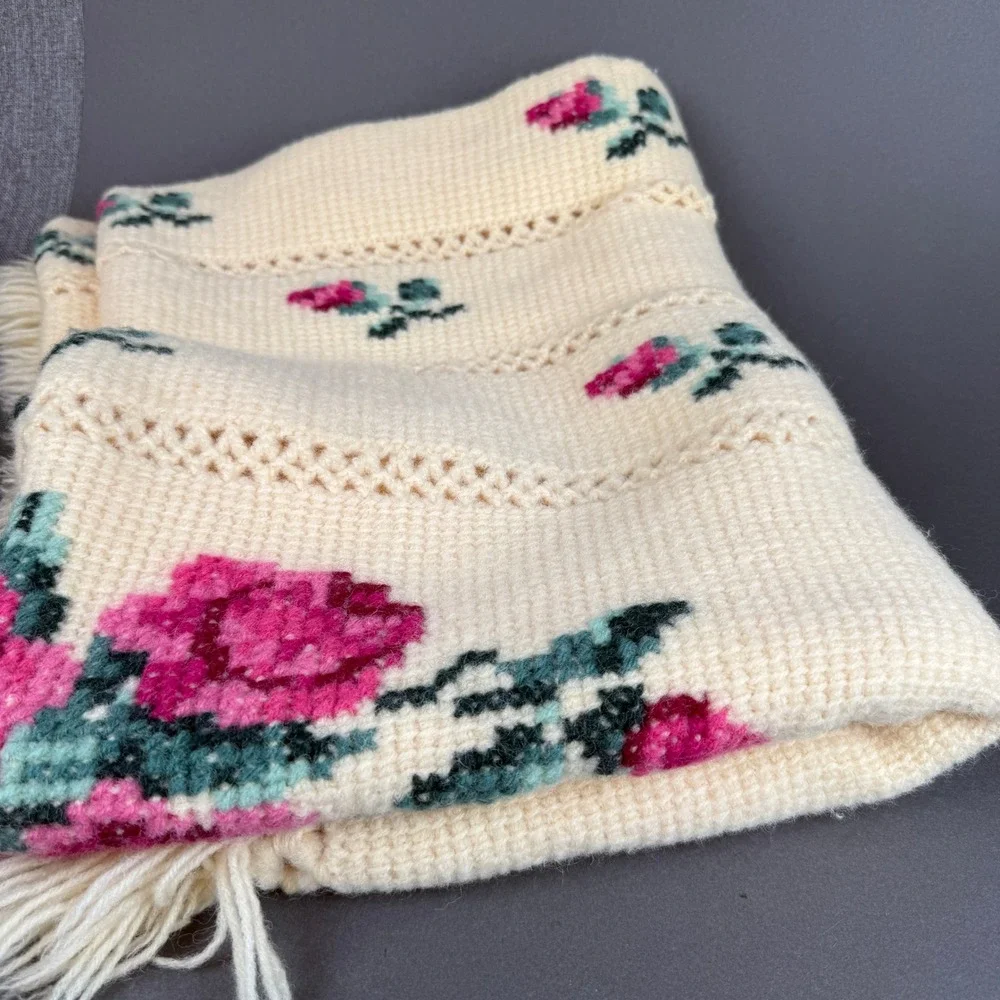 Vintage Handmade Crochet Afghan Throw Blanket Cream Pink Roses 60